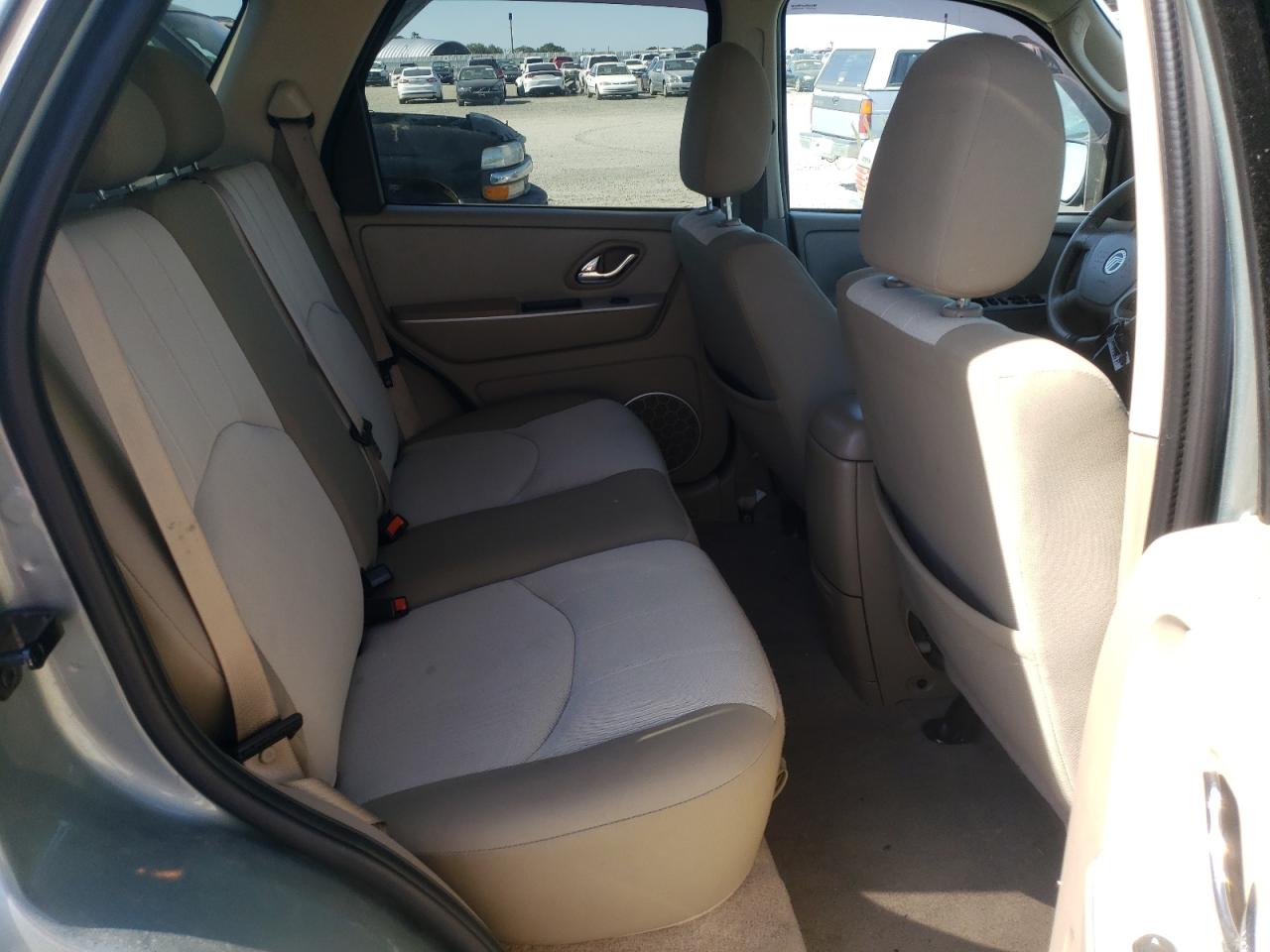 Photo 17 from auction – 2007 MERCURY MARINER LU with VIN 4M2CU81167KJ20966
