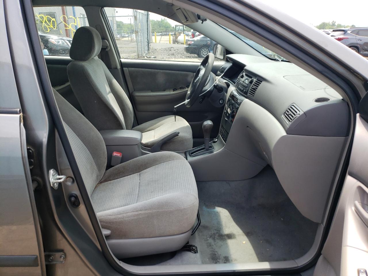 Photo 5 from auction – 2006 TOYOTA COROLLA CE with VIN 2T1BR32E46C600480