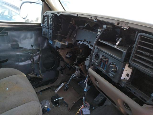 Photo 9 from auction – 2005 GMC NEW SIERRA with VIN 2GTEK13T451308635