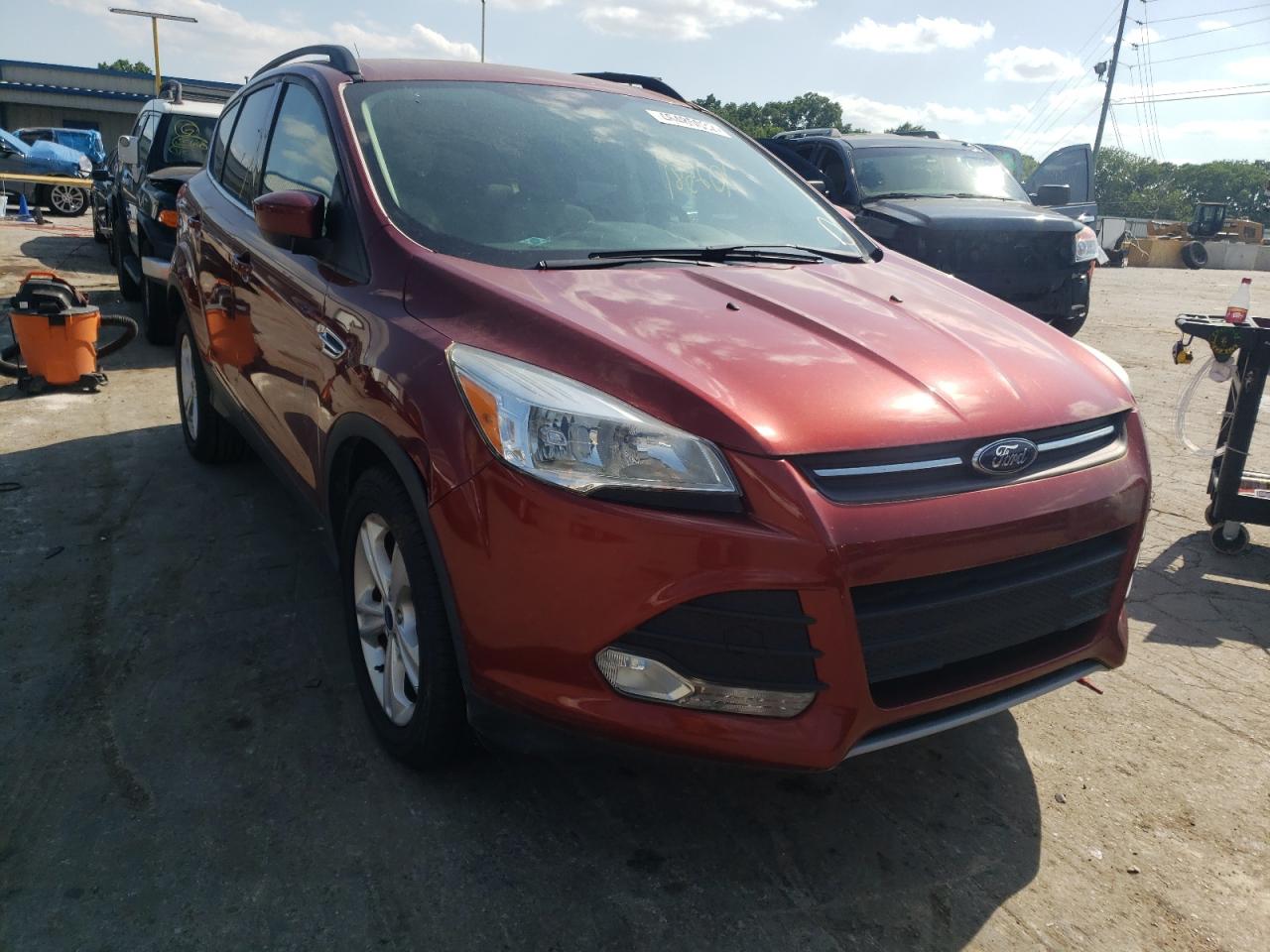 FORD ESCAPE SE 2014 with VIN 1FMCU0GX7EUB27389 - Photo from auction