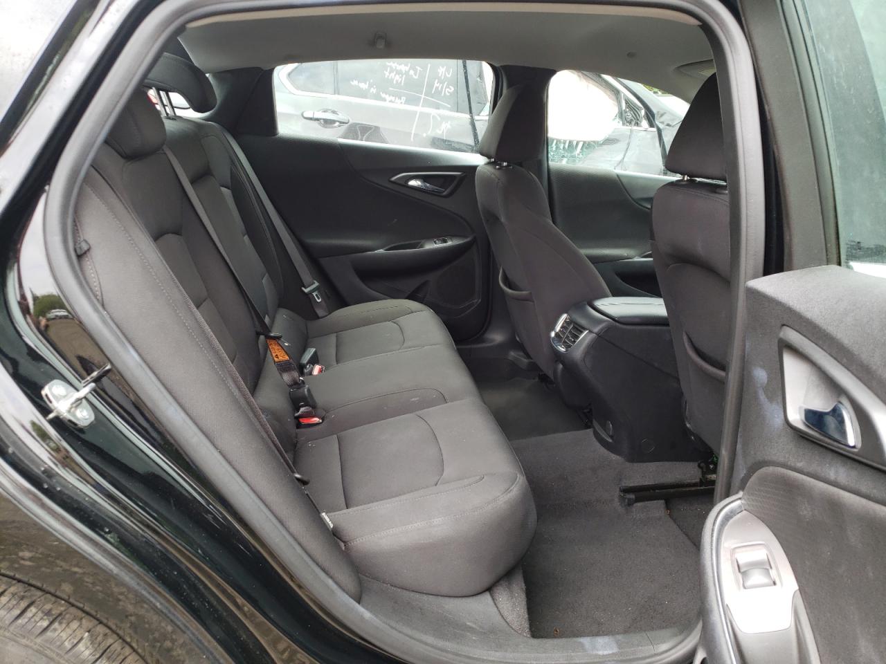 Photo 6 from auction – 2020 CHEVROLET MALIBU LT with VIN 1G1ZD5ST3LF042575
