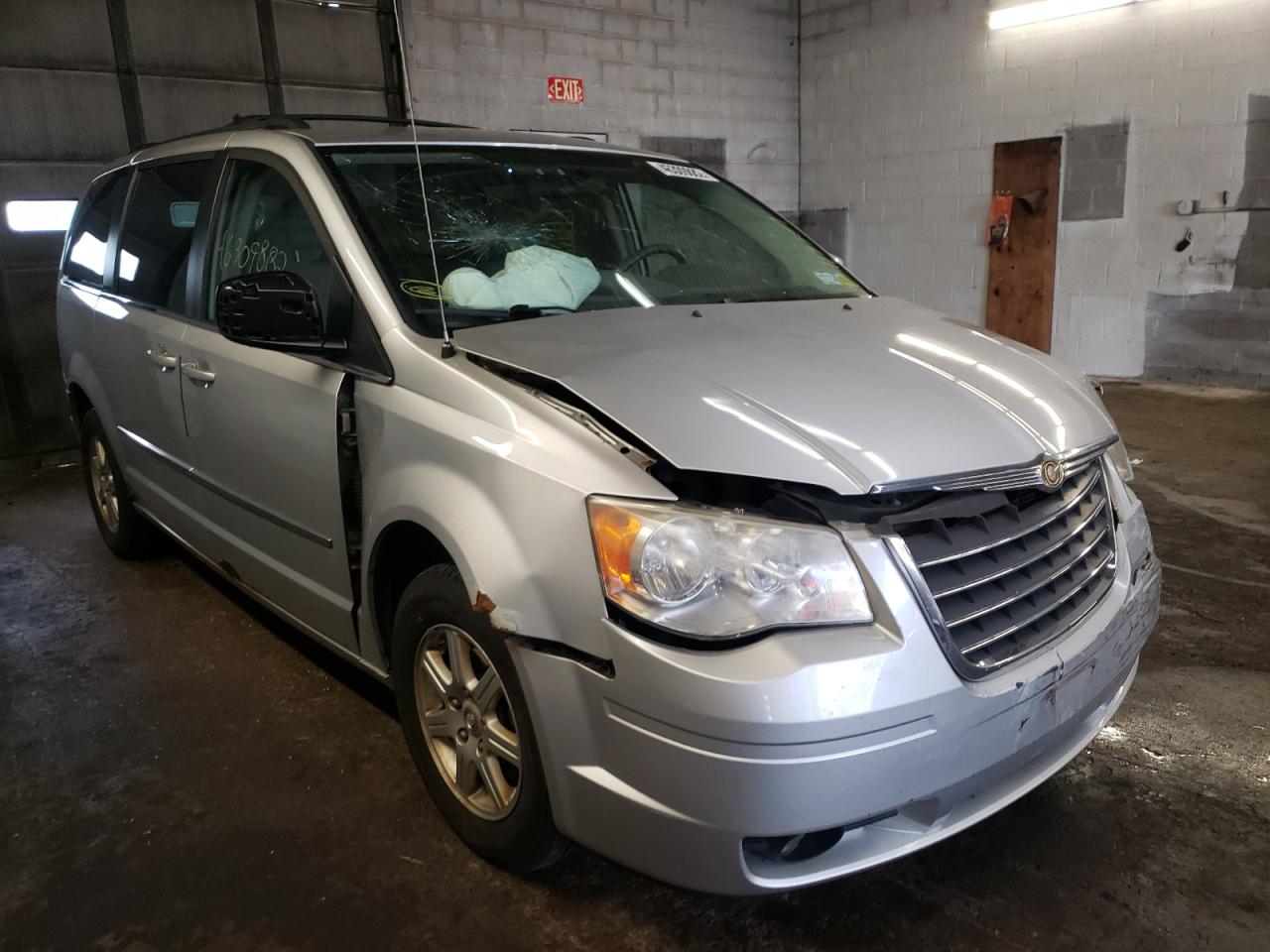 CHRYSLER TOWN & COU 2010 with VIN 2A4RR5D14AR468036 - Photo from auction