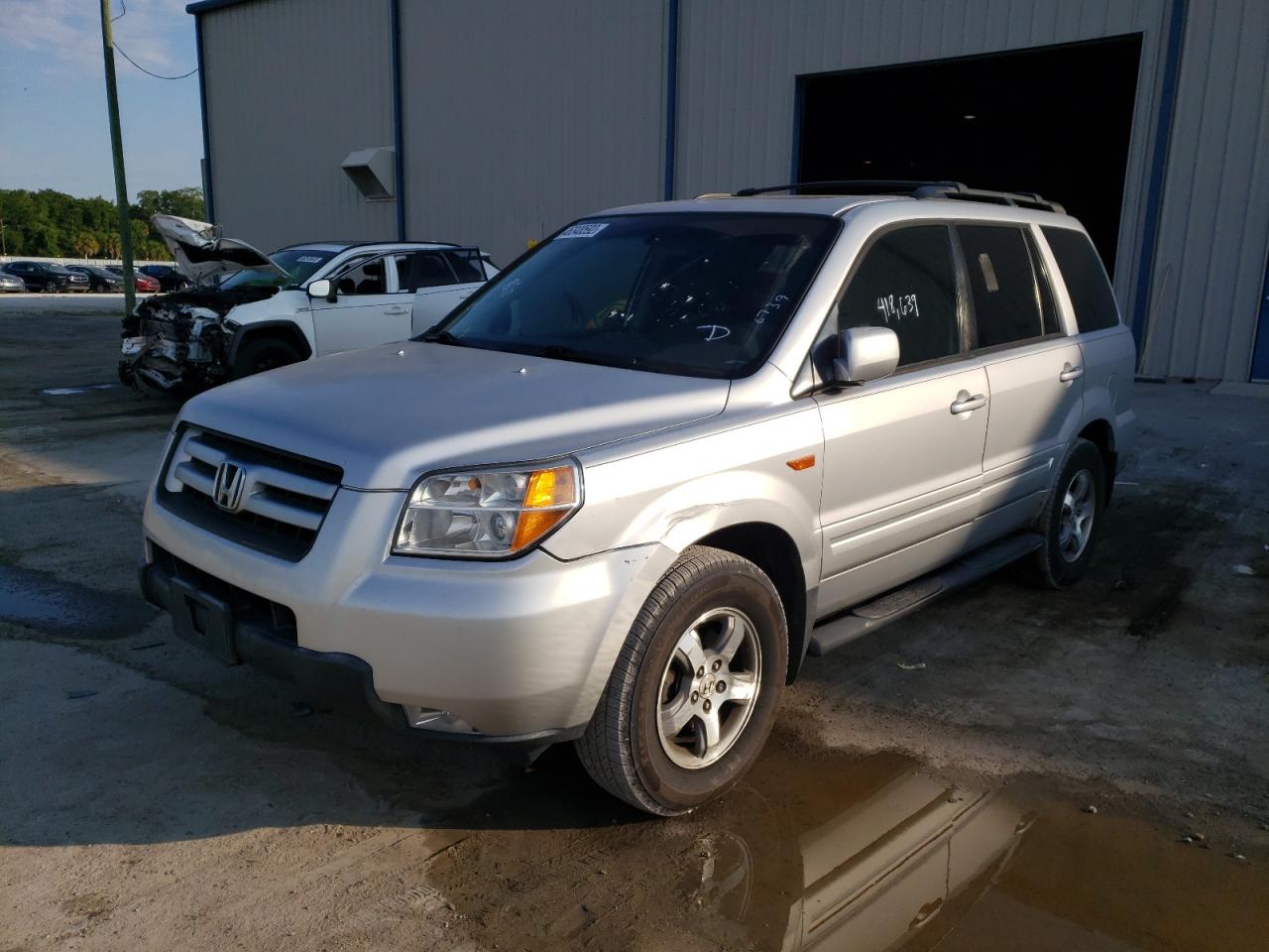 Photo 2 from auction – 2006 HONDA PILOT EX with VIN 2HKYF187X6H530187