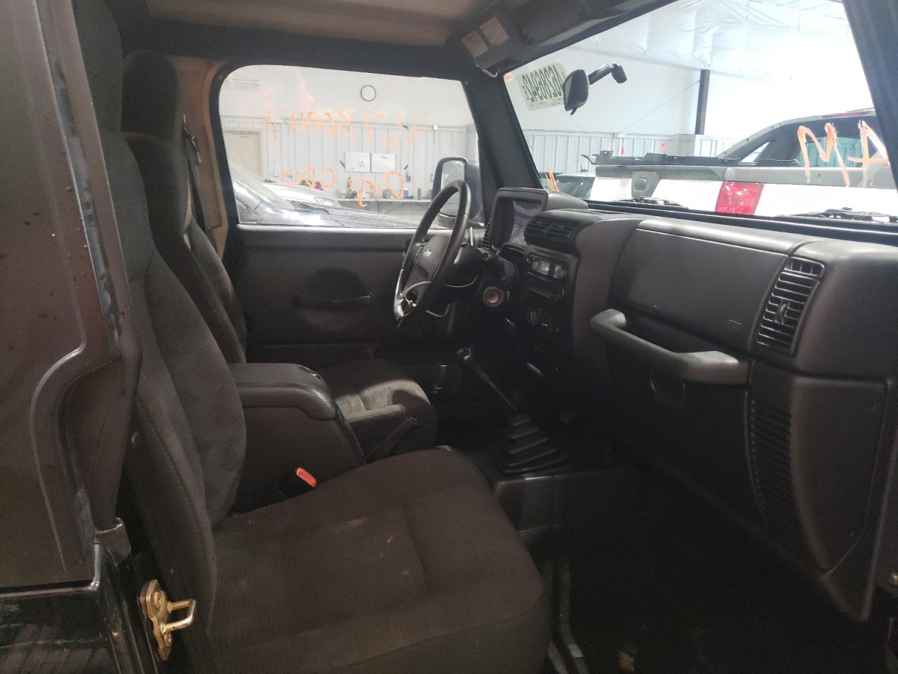 Photo 17 from auction – 2004 JEEP WRANGLER / with VIN 1J4FA49S04P801859