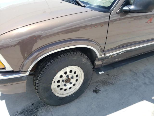 Photo 9 from auction – 1997 CHEVROLET BLAZER with VIN 1GNDT13W6V2246438