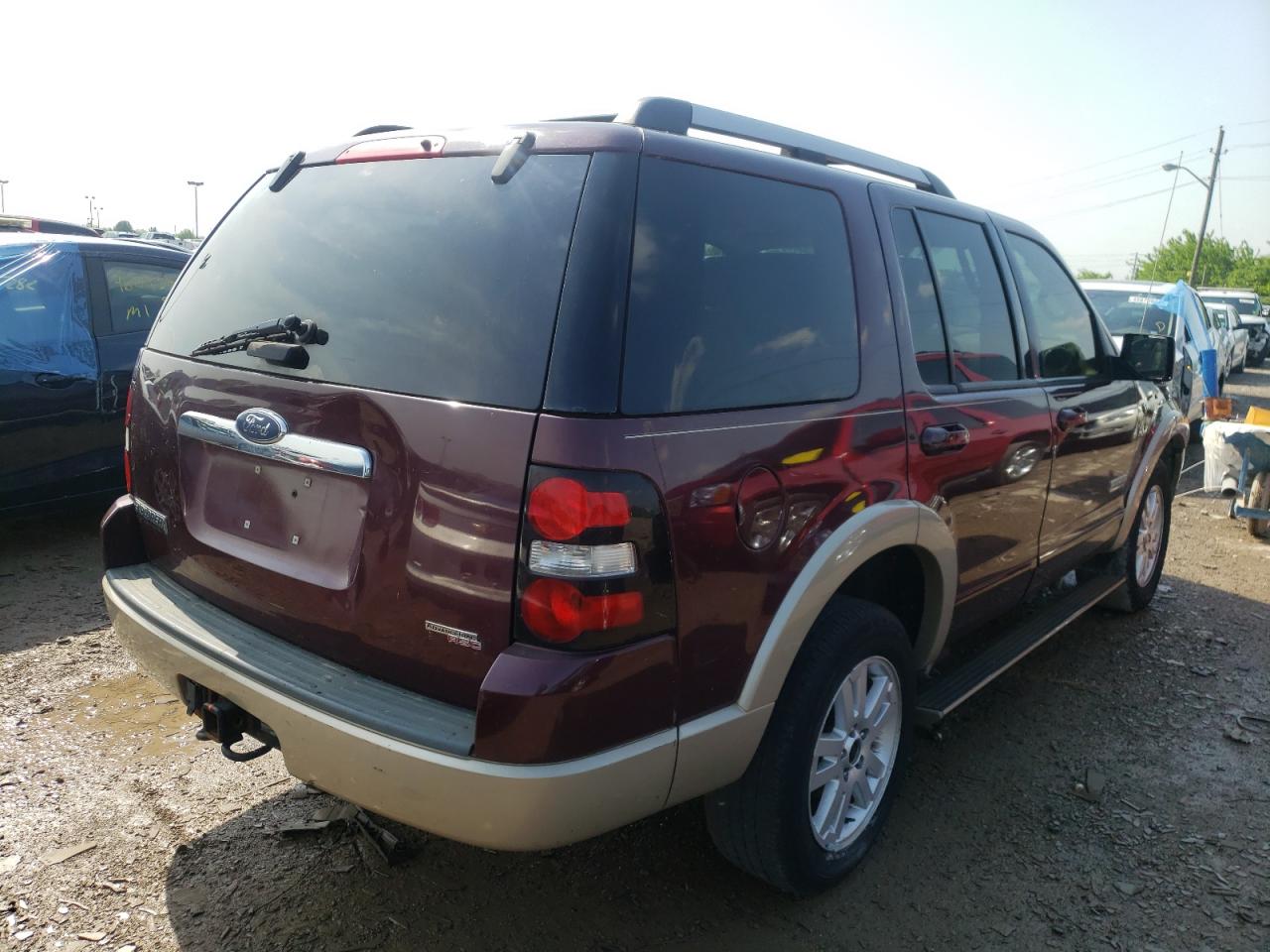 Photo 4 from auction – 2007 FORD EXPLORER E with VIN 1FMEU64857UA86644