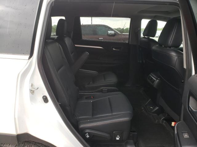 Photo 6 from auction – 2018 TOYOTA HIGHLANDER with VIN 5TDJZRFH9JS535838