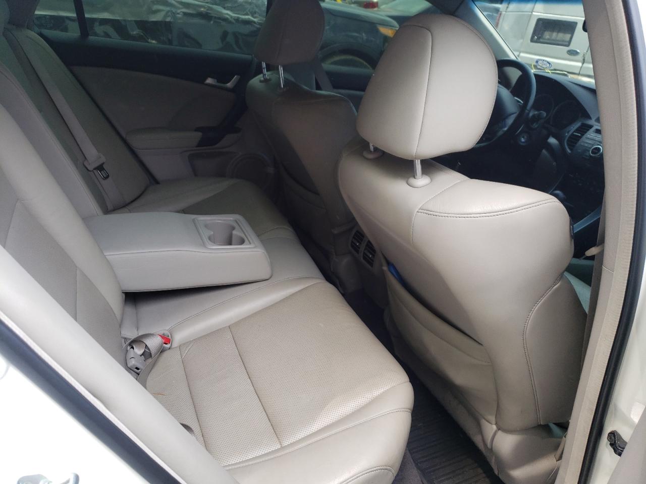 Photo 6 from auction – 2011 ACURA TSX with VIN JH4CW2H69BC001244