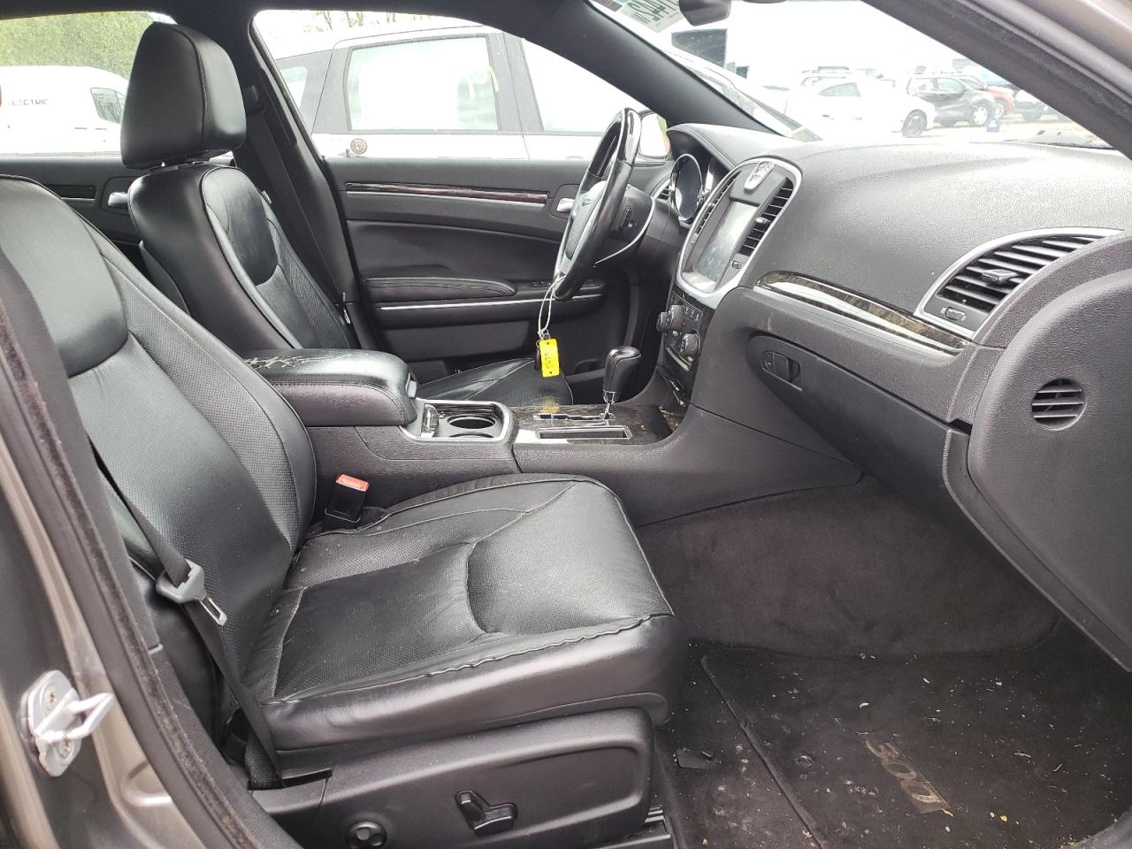 Photo 5 from auction – 2011 CHRYSLER 300C with VIN 2C3CA6CT4BH522944