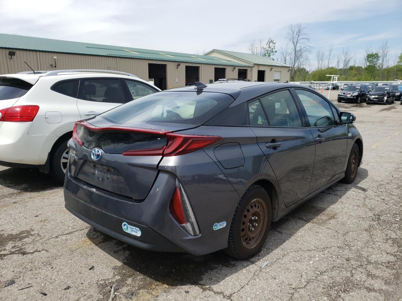 Photo 4 from auction – 2017 TOYOTA PRIUS PRIM with VIN JTDKARFP5H3038221