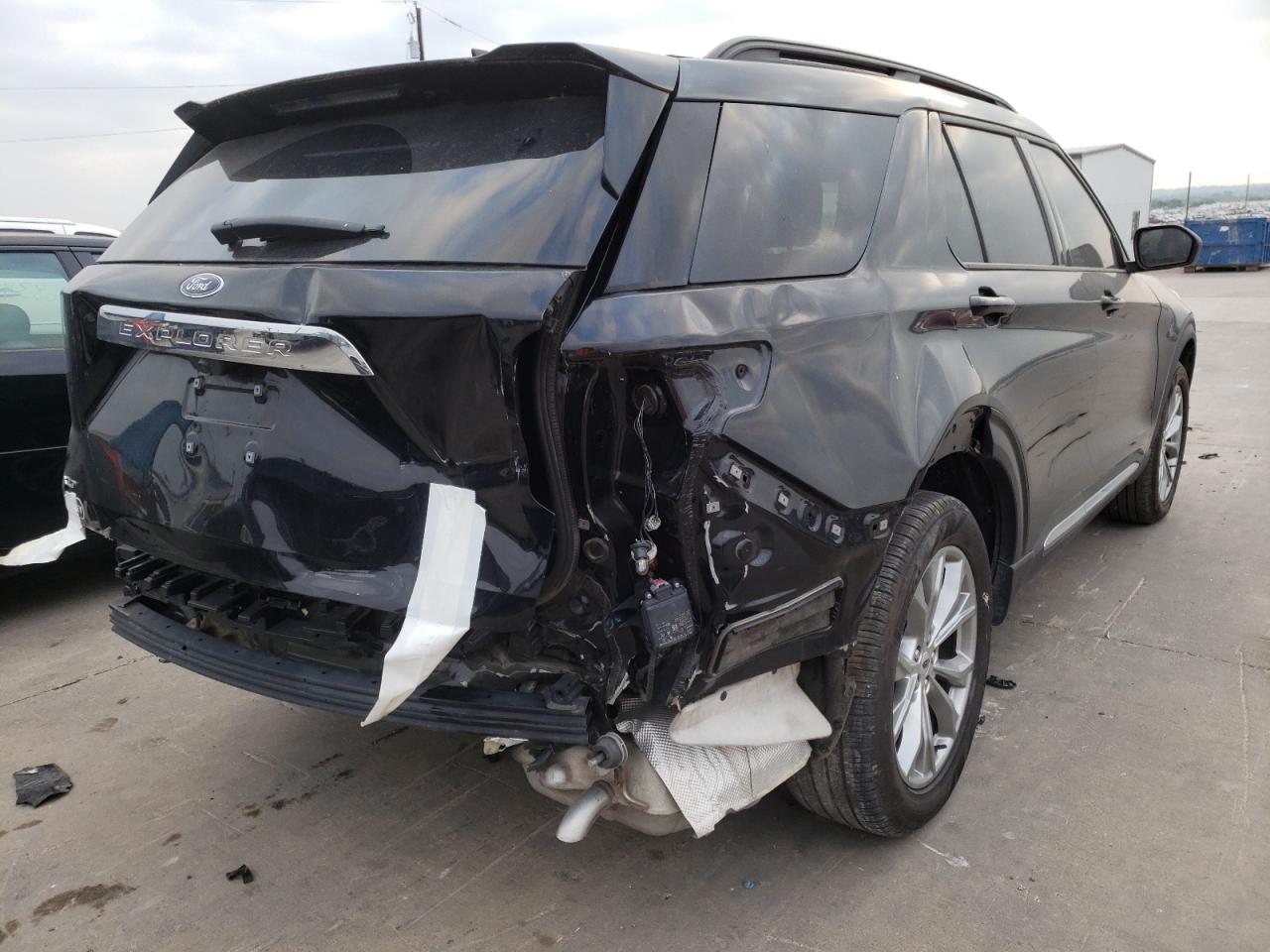 Photo 4 from auction – 2021 FORD EXPLORER X with VIN 1FMSK7DHXMGA82145