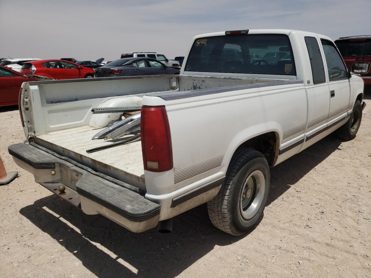 Photo 4 from auction – 1994 CHEVROLET GMT-400 C1 with VIN 2GCEC19K5R1215429