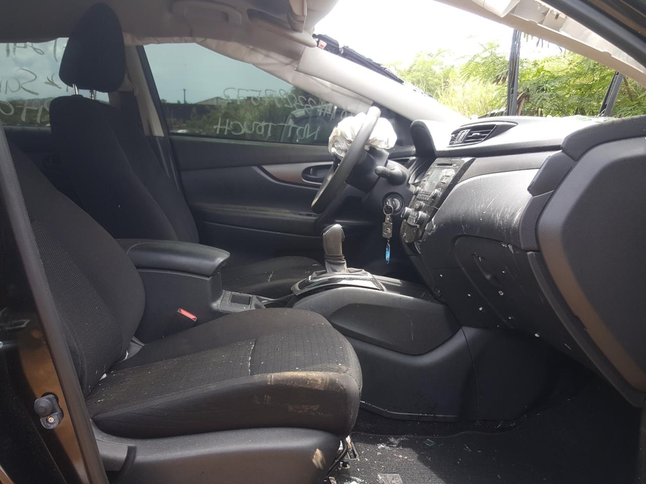 Photo 5 from auction – 2017 NISSAN ROGUE with VIN JN1BJ1CP9HW020845