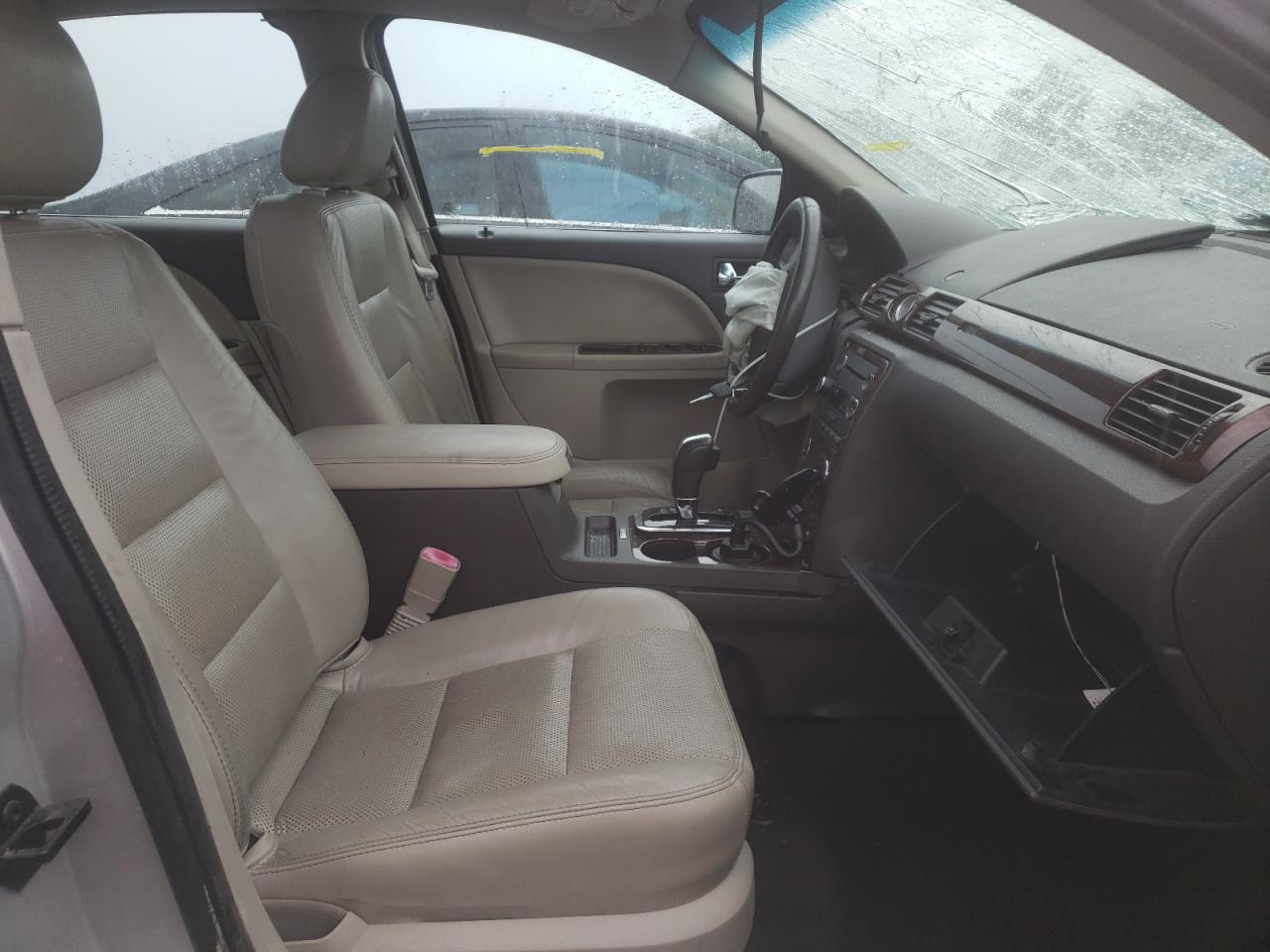 Photo 5 from auction – 2009 FORD TAURUS LIM with VIN 1FAHP25W59G124038