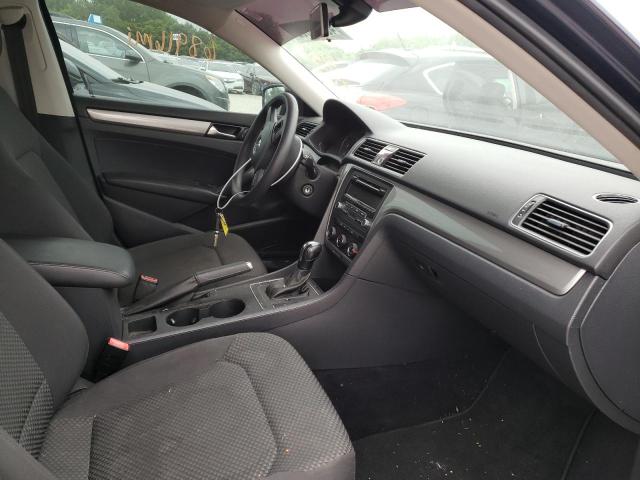Photo 5 from auction – 2013 VOLKSWAGEN PASSAT S with VIN 1VWAP7A34DC123772