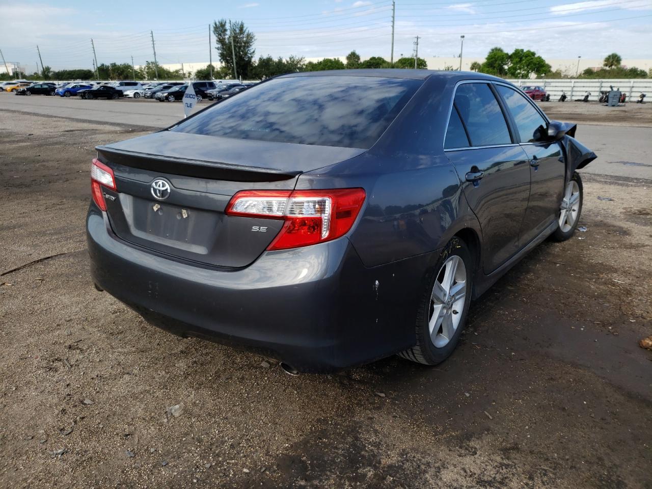 Zdjęcie 4 z aukcji – 2012 TOYOTA CAMRY BASE z VIN 4T1BF1FK6CU157109