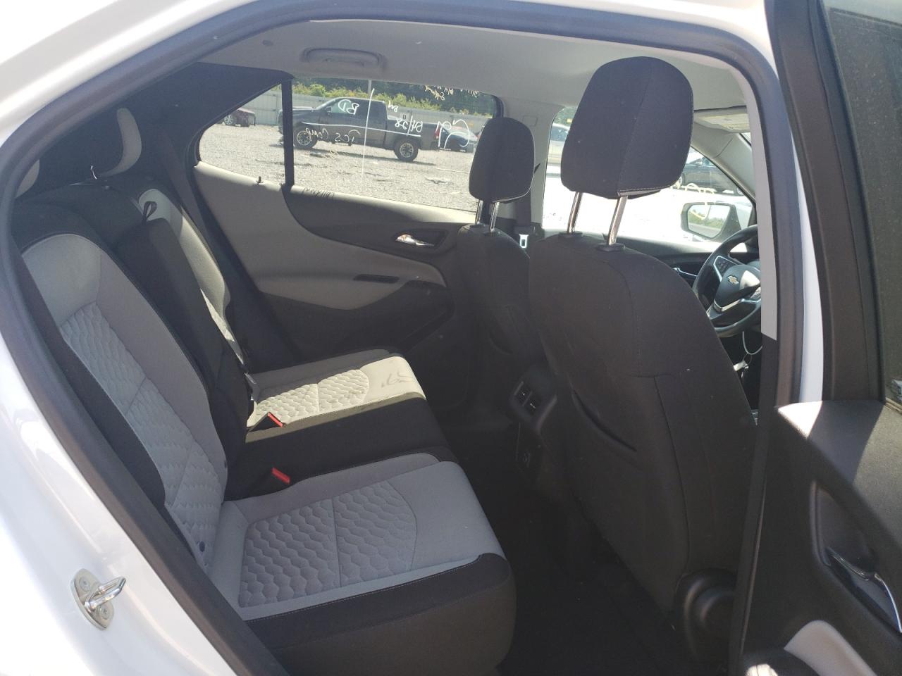 Photo 6 from auction – 2020 CHEVROLET EQUINOX LT with VIN 3GNAXJEV9LS560629