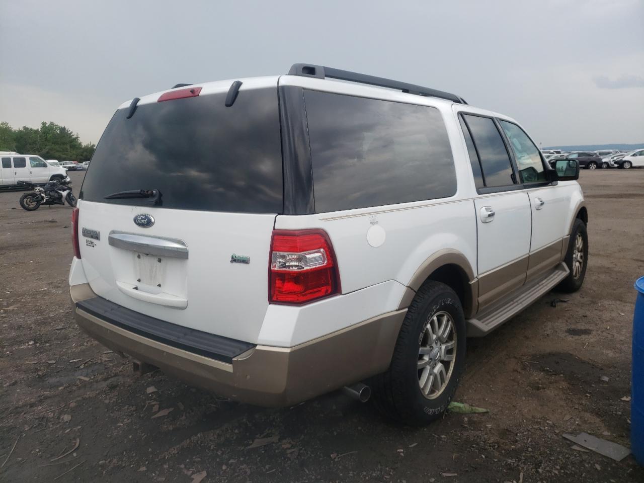 Photo 4 from auction – 2013 FORD EXPEDITION with VIN 1FMJK1J53DEF43927