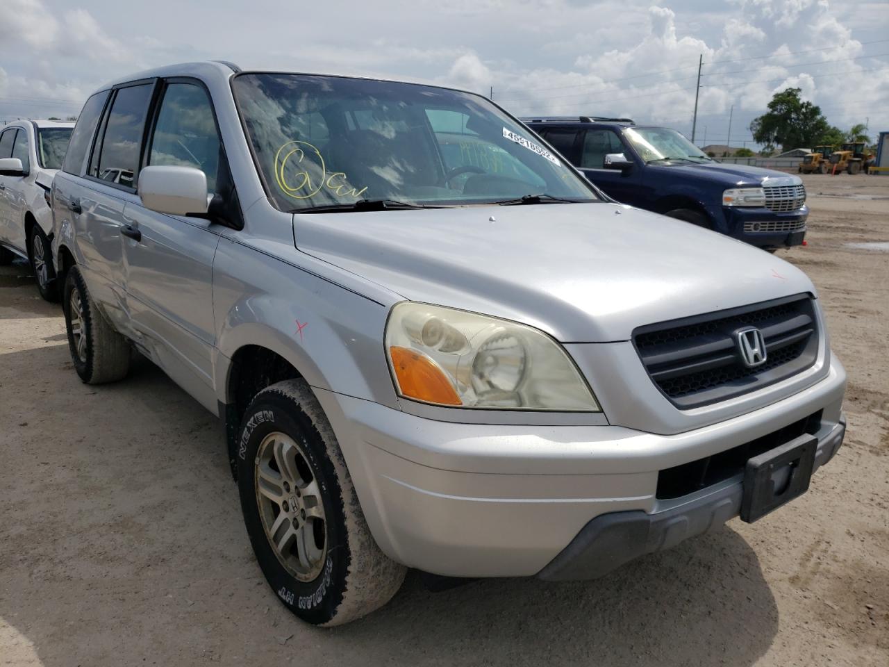 HONDA PILOT EXL 2004 with VIN 2HKYF185X4H591681 - Photo from auction