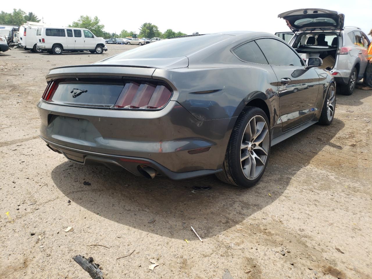 Photo 4 from auction – 2015 FORD MUSTANG with VIN 1FA6P8TH1F5362572