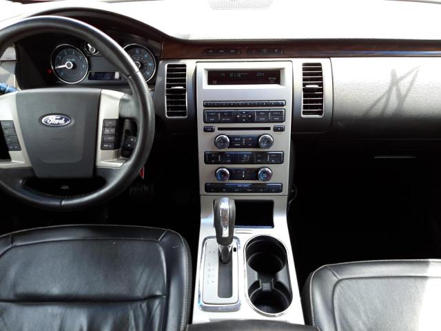 Photo 9 from auction – 2010 FORD FLEX SEL with VIN 2FMHK6CC2ABA99356