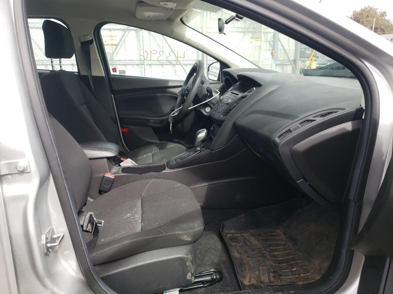 Photo 5 from auction – 2016 FORD FOCUS SE with VIN 1FADP3F2XGL387520