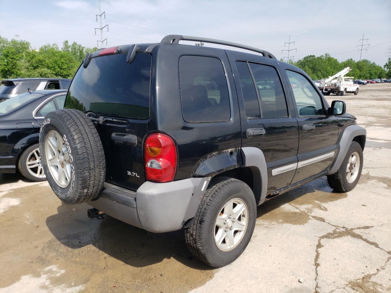 Photo 4 from auction – 2003 JEEP LIBERTY SP with VIN 1J4GL48K93W537724