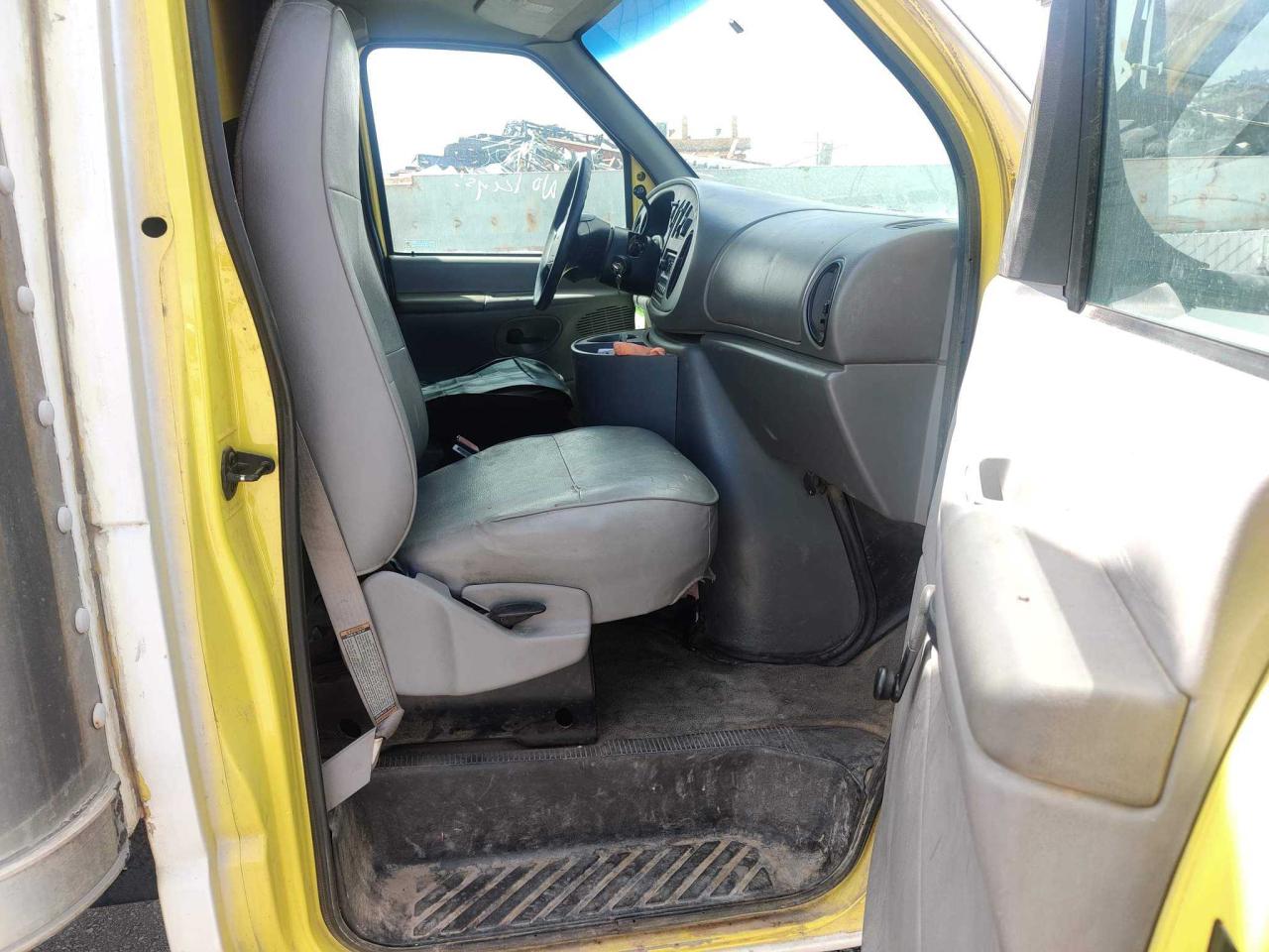 Photo 5 from auction – 1998 FORD ECONOLINE with VIN 1FDWE37L5WHA91835