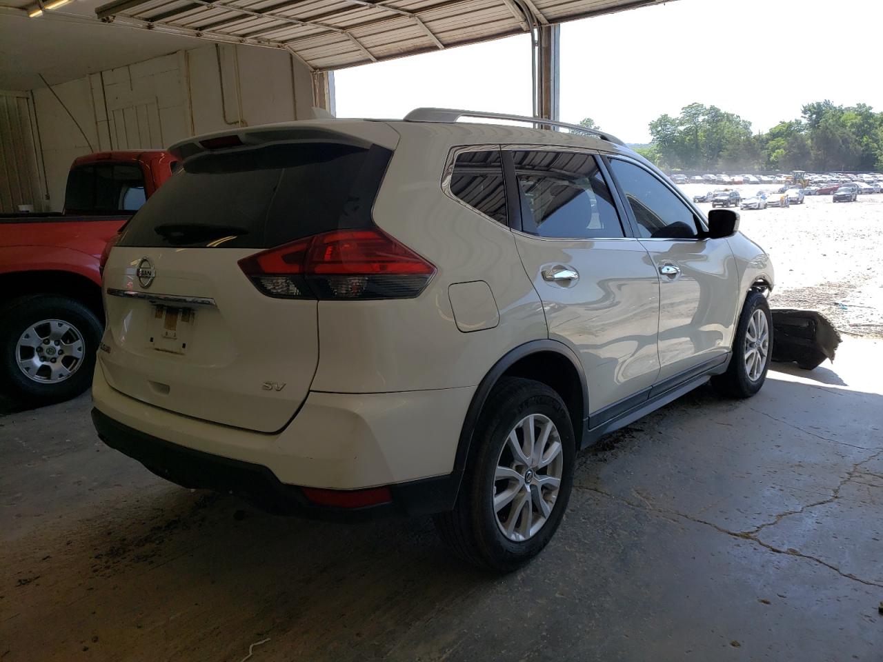 Photo 4 from auction – 2017 NISSAN ROGUE S with VIN JN8AT2MT4HW148760