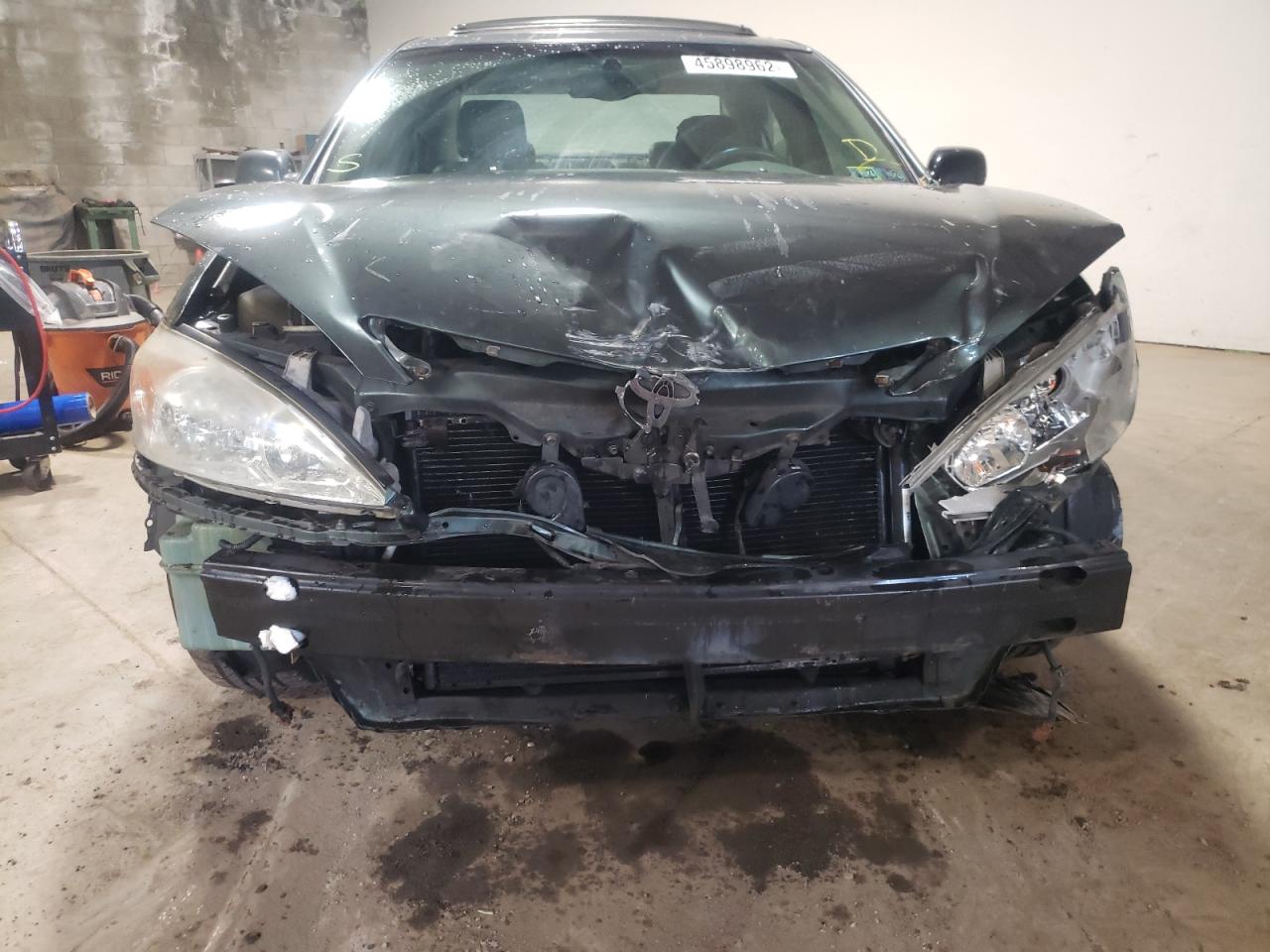 Photo 9 from auction – 2002 TOYOTA CAMRY LE with VIN 4T1BF30K92U515659