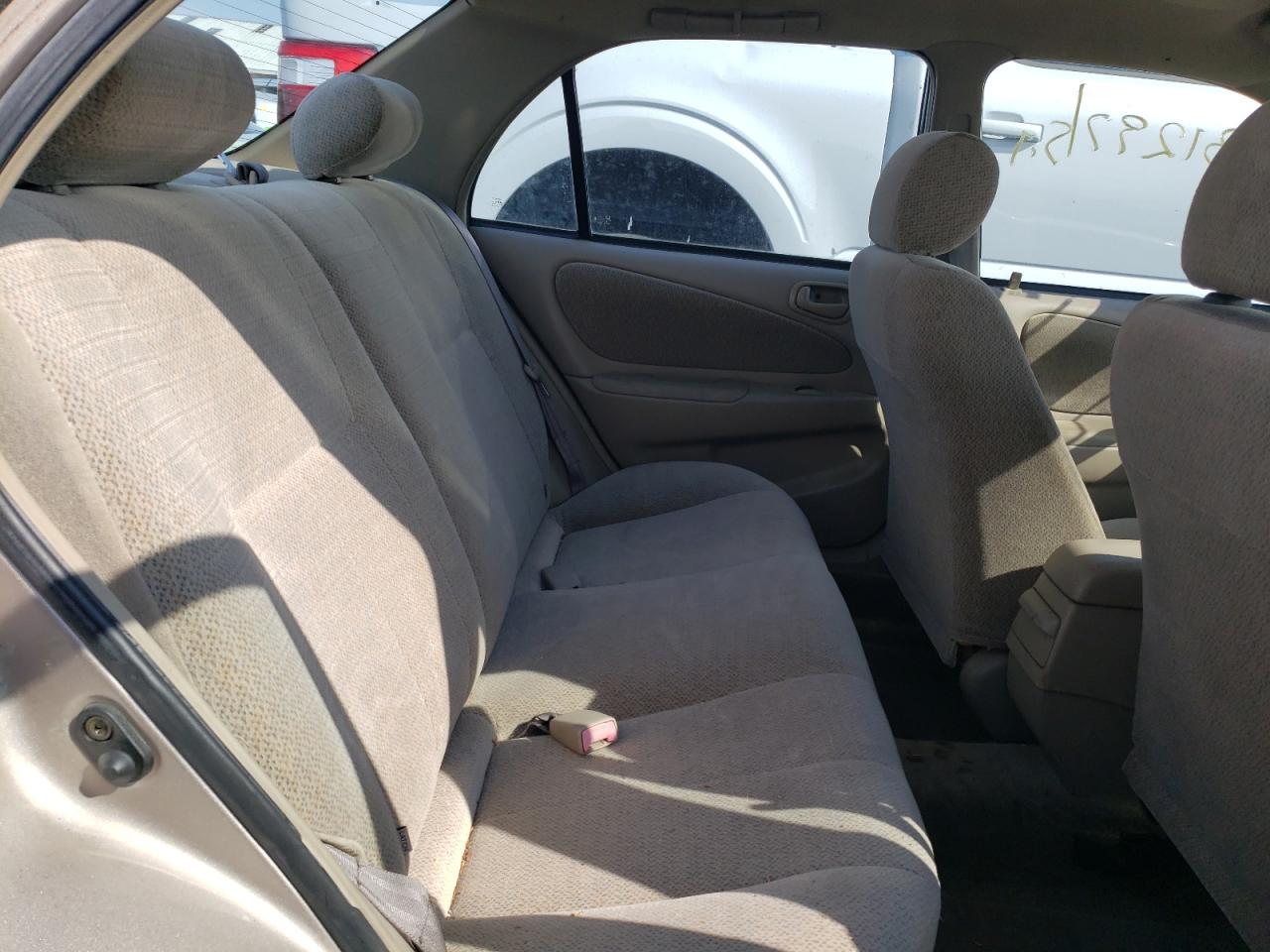 Photo 6 from auction – 2001 TOYOTA COROLLA CE with VIN 2T1BR12E31C840522
