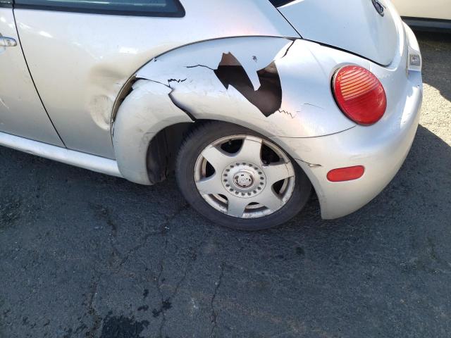 Photo 9 from auction – 2000 VOLKSWAGEN NEW BEETLE with VIN 3VWCC21C6YM444336