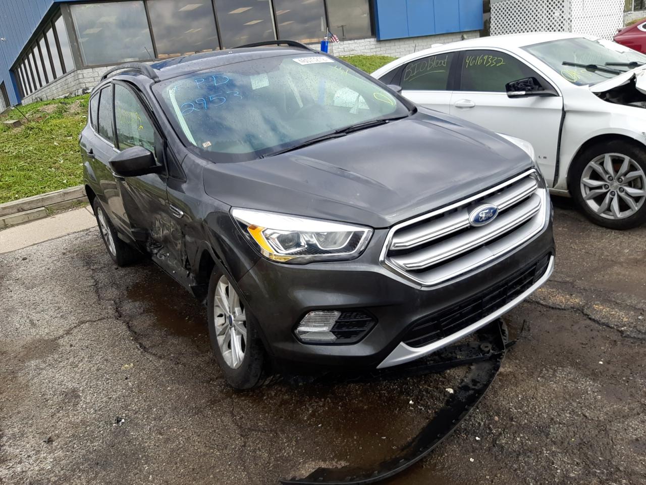 FORD ESCAPE SE 2017 with VIN 1FMCU0GDXHUD82953 - Photo from auction