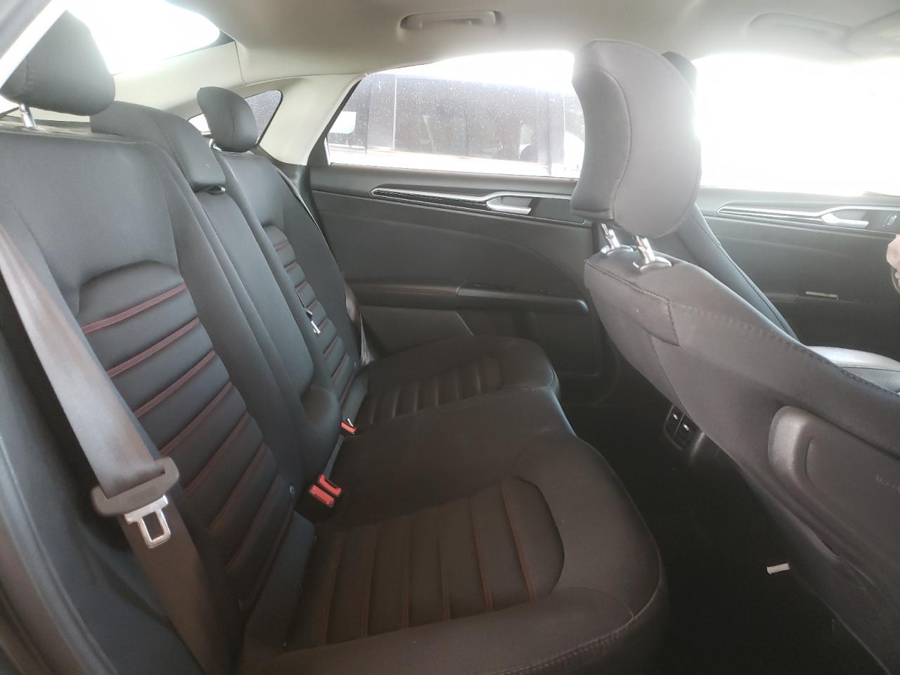 Photo 6 from auction – 2016 FORD FUSION SE with VIN 3FA6P0H95GR311044