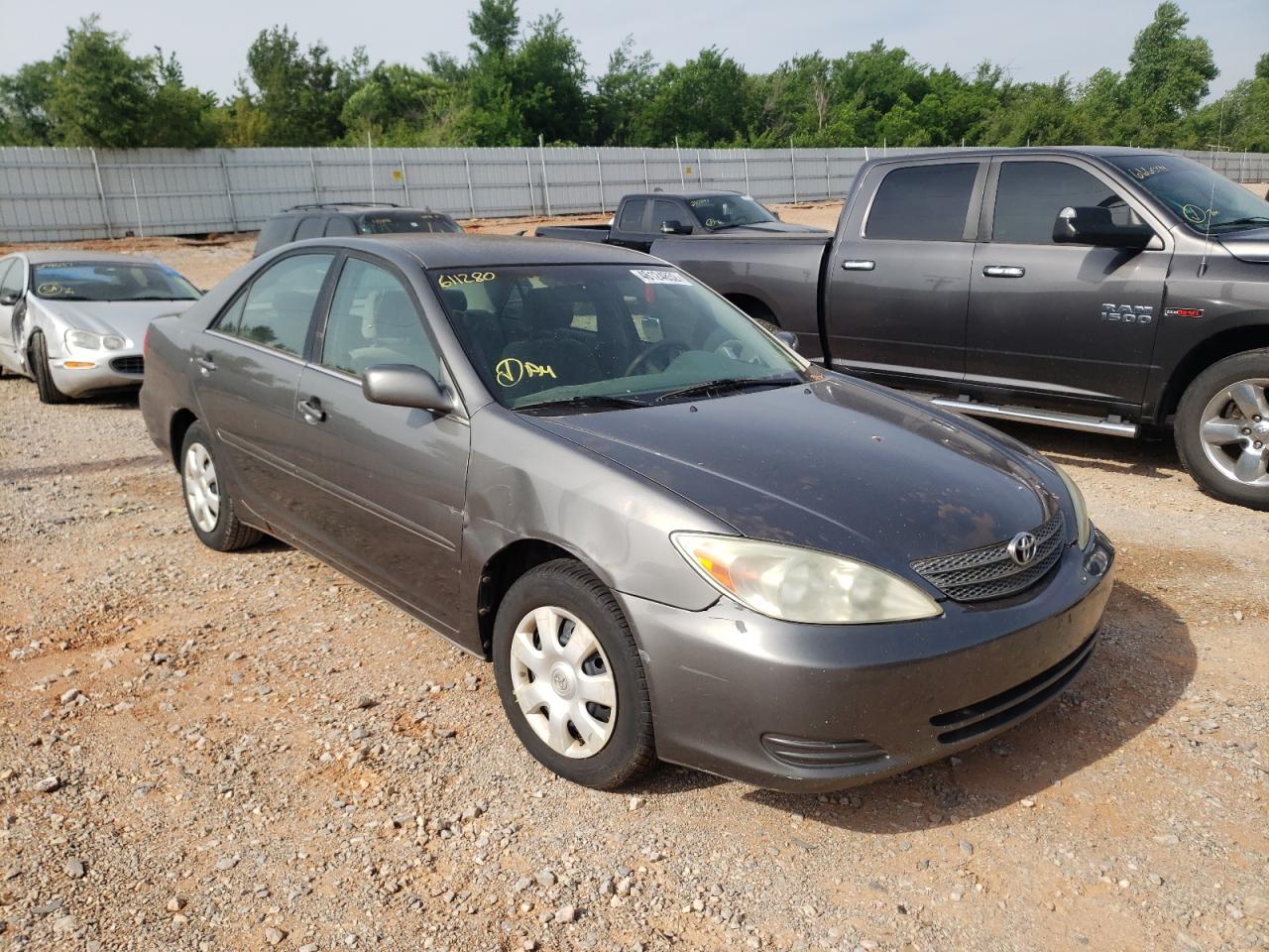 TOYOTA CAMRY LE 2002 with VIN 4T1BE32K42U611280 - Photo from auction