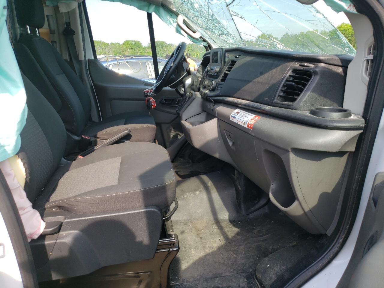 Photo 5 from auction – 2020 FORD TRANSIT T- with VIN 1FTBR1Y89LKB14702