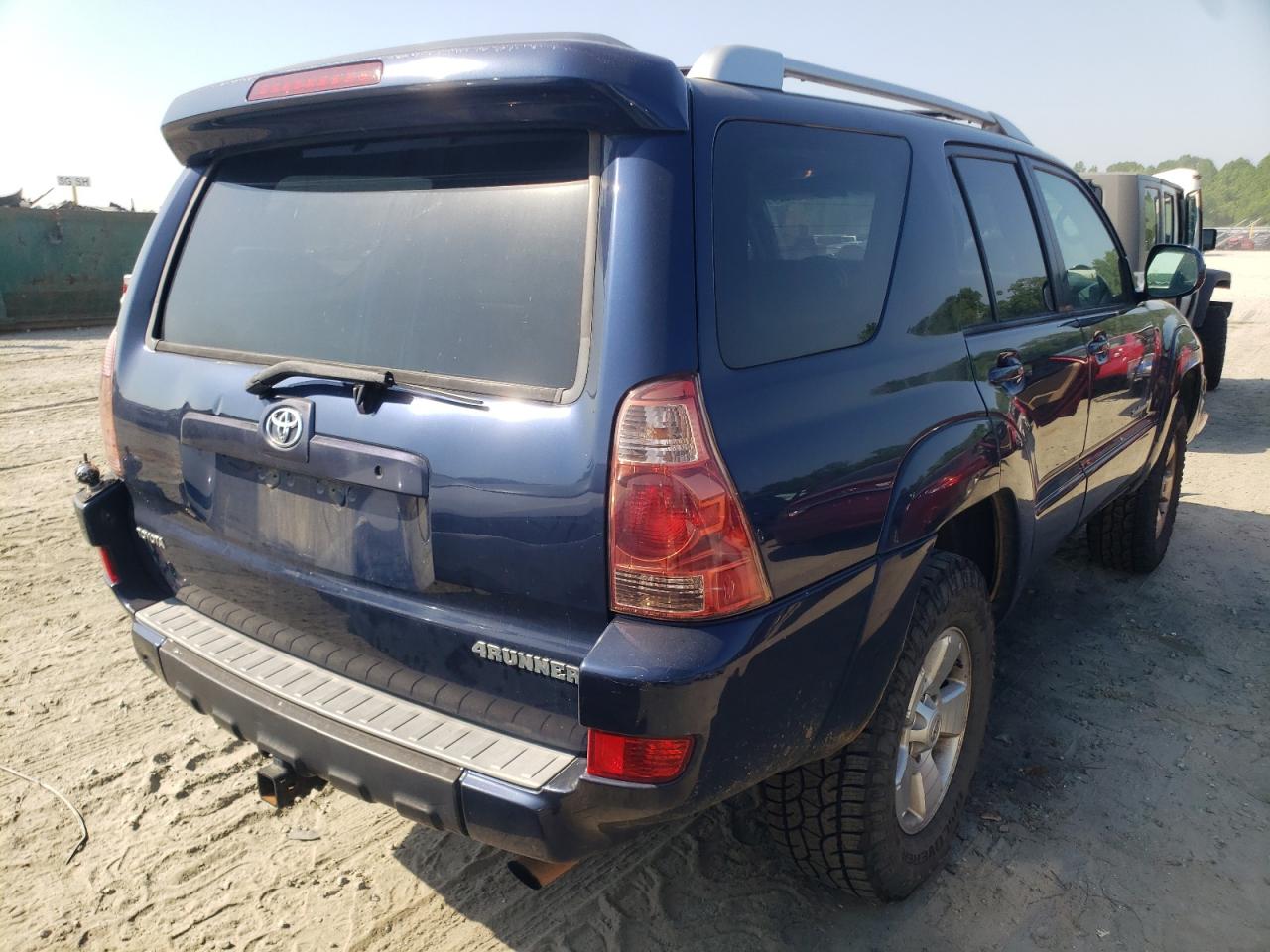 صورة رقم 4 من المزاد - 2005 TOYOTA 4RUNNER SR مع VIN JTEBU14RX58031059