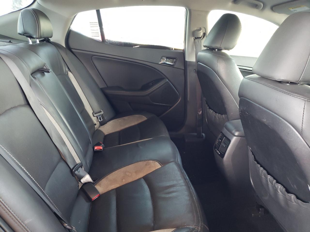 Photo 6 from auction – 2012 KIA OPTIMA with VIN 5XXGR4A69CG076687