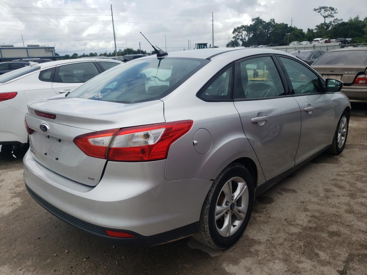 Photo 4 from auction – 2012 FORD FOCUS SE with VIN 1FAHP3F22CL109710