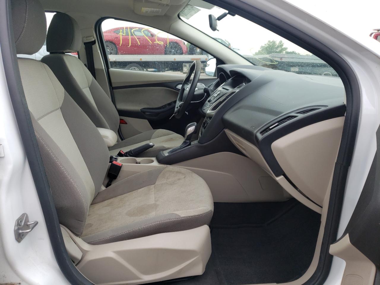 Photo 5 from auction – 2014 FORD FOCUS SE with VIN 1FADP3F23EL279463