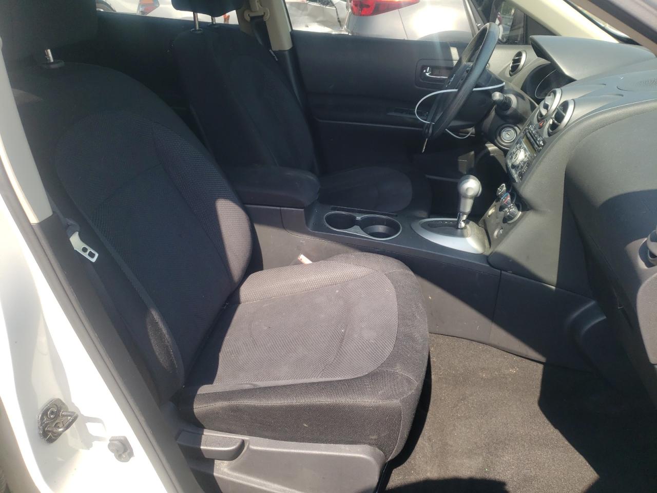 Photo 5 from auction – 2011 NISSAN ROGUE S with VIN JN8AS5MT7BW180145