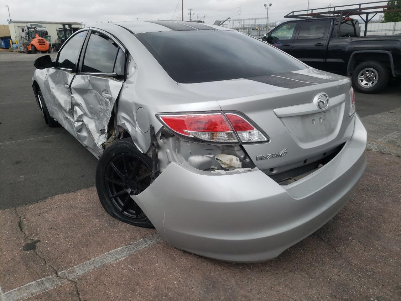 Photo 13 from auction – 2009 MAZDA 6 I with VIN 1YVHP82A695M30595