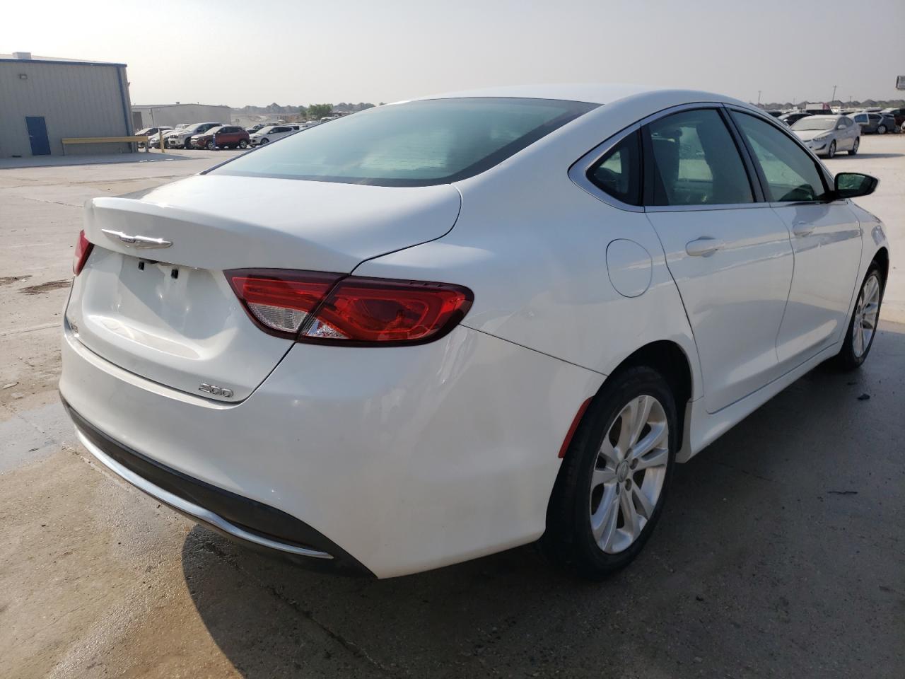 Photo 4 from auction – 2015 CHRYSLER 200 LIMITE with VIN 1C3CCCAB5FN547884