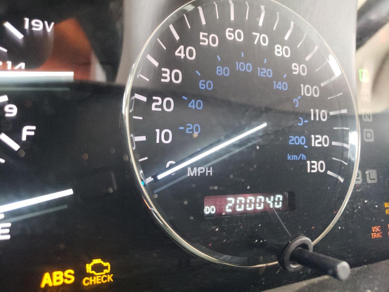 Zdjęcie 8 z aukcji – 2003 LEXUS LX 470 z VIN JTJHT00W233526760