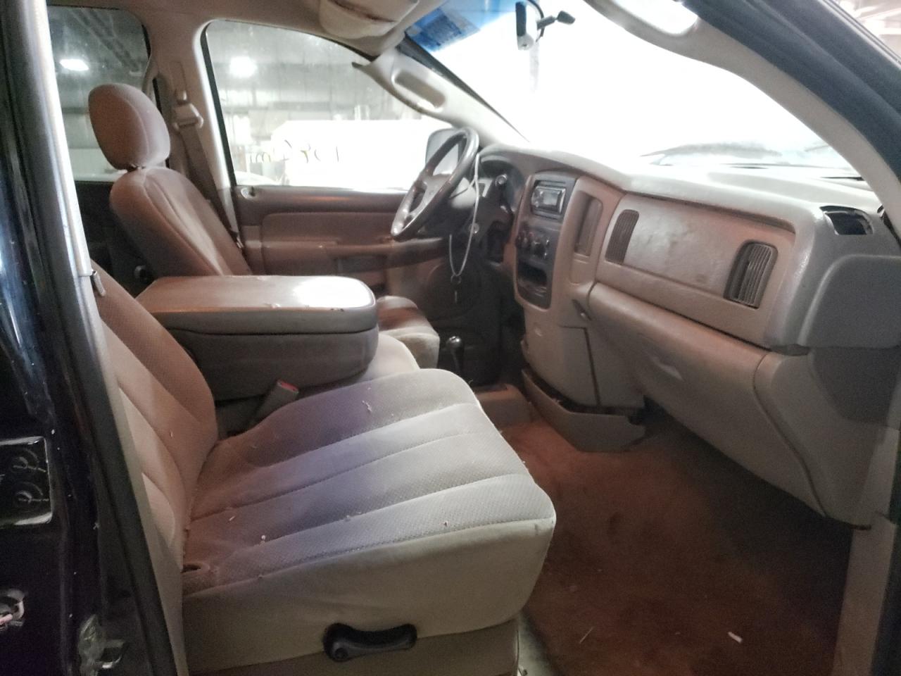 Photo 5 from auction – 2002 DODGE RAM 1500 with VIN 3B7HU18N42G108469