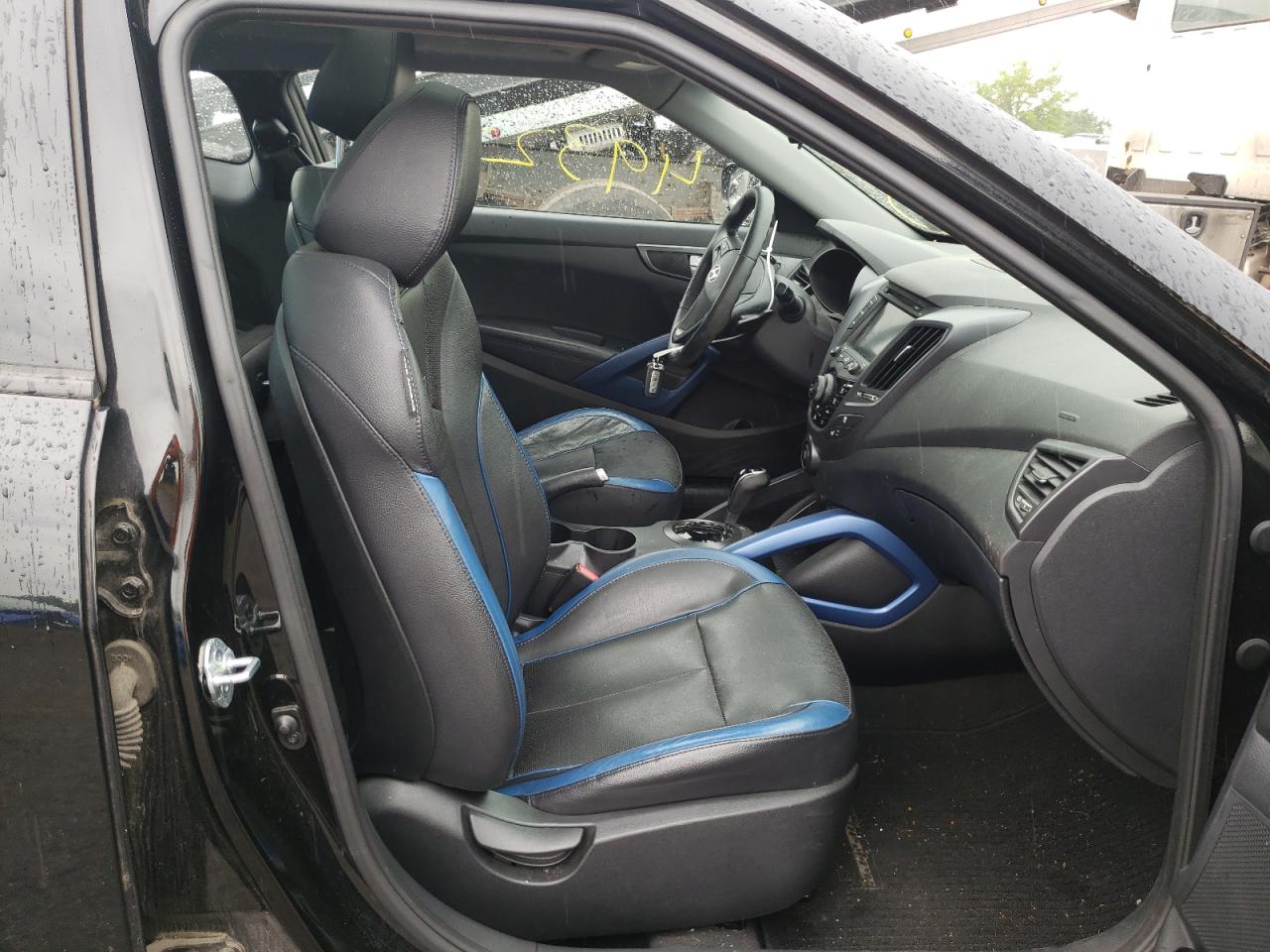 Photo 5 from auction – 2013 HYUNDAI VELOSTER T with VIN KMHTC6AE4DU110027