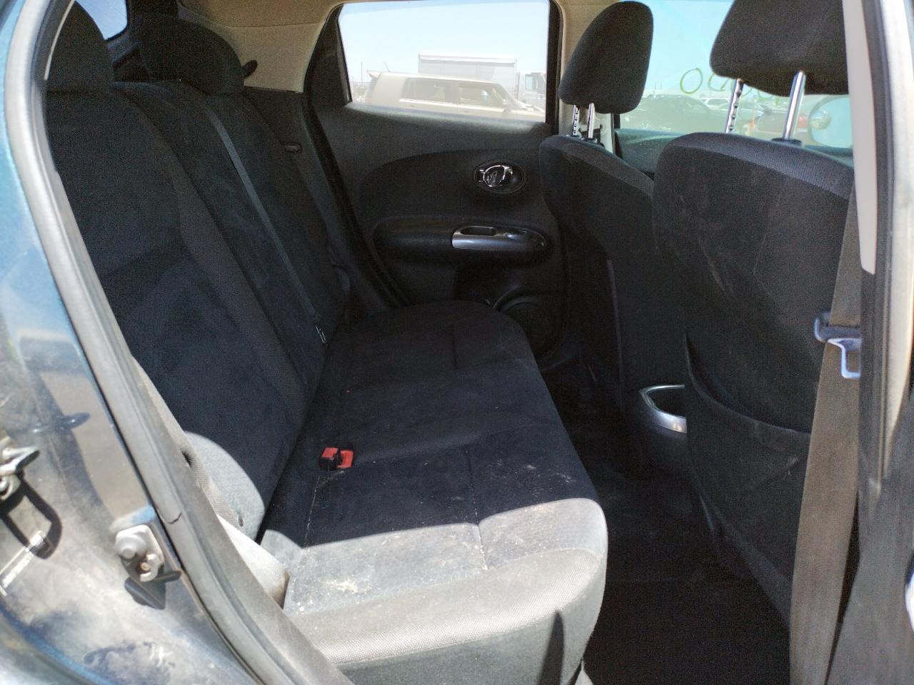 Photo 6 from auction – 2012 NISSAN JUKE S with VIN JN8AF5MR3CT107494