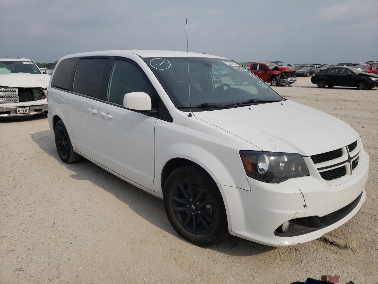 DODGE GRAND CARA 2019 with VIN 2C4RDGEG1KR765088 - Photo from auction