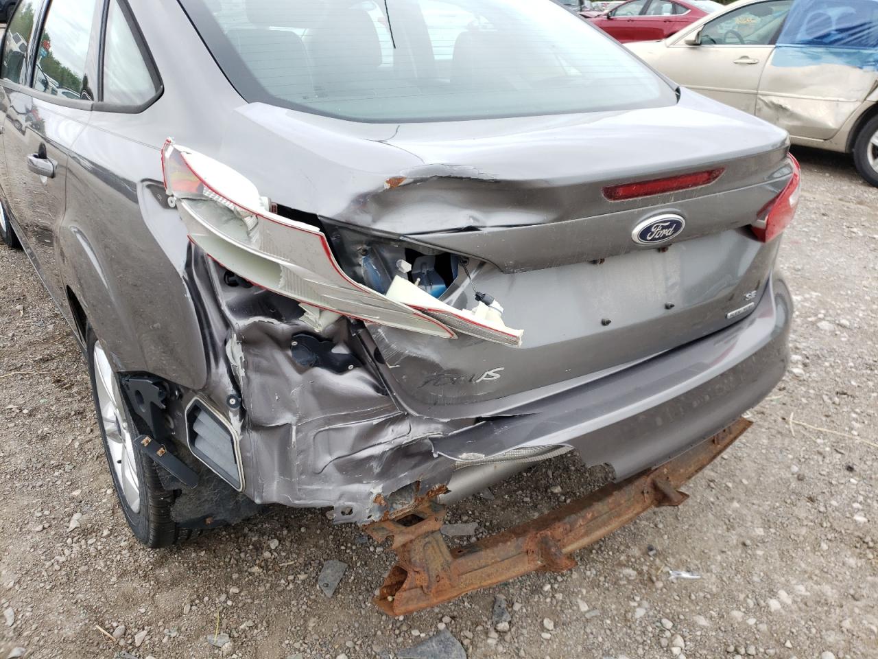 Photo 9 from auction – 2013 FORD FOCUS SE with VIN 1FADP3F21DL372139
