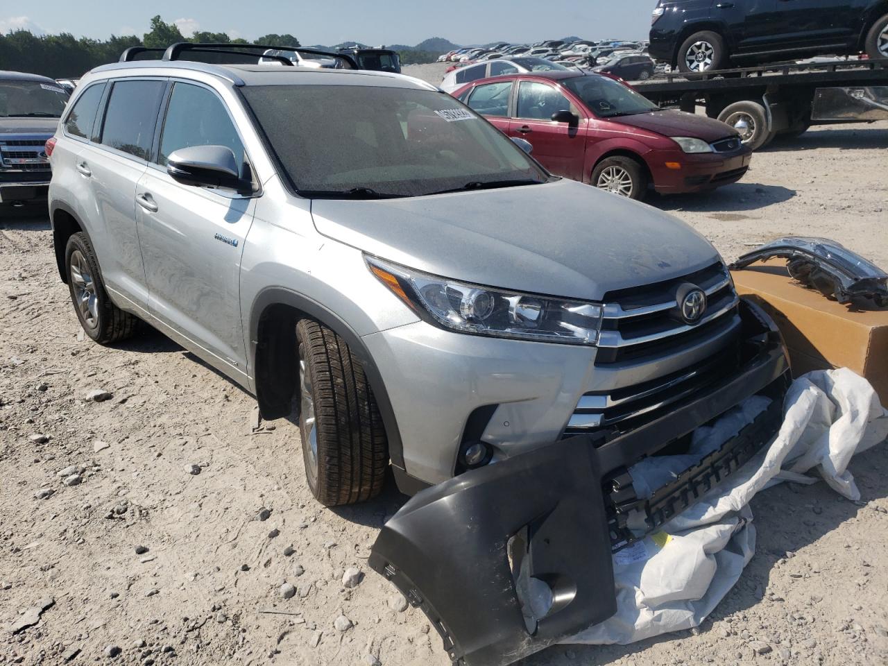 TOYOTA HIGHLANDER 2017 with VIN 5TDDGRFH8HS036722 - Photo from auction